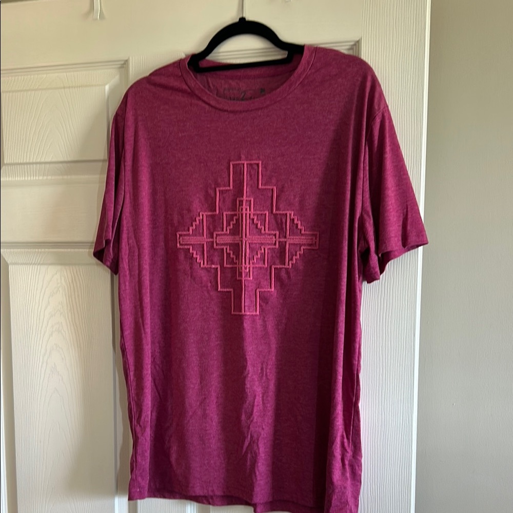 Women’s Fuschia Aztec Graphic T-Shirt